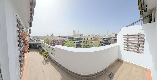 Foto 2 de Ático en alquiler en Delicias de 1 habitación con terraza y aire acondicionado