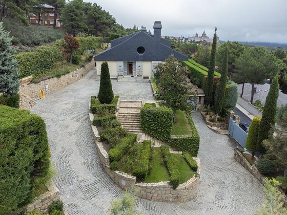 Foto 2 de Xalet en venda a Abantos - Carmelitas de 7 habitacions amb terrassa i piscina