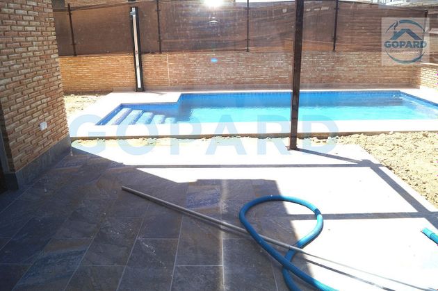 Foto 1 de Chalet en alquiler en Villanueva de la Cañada de 4 habitaciones con terraza y piscina