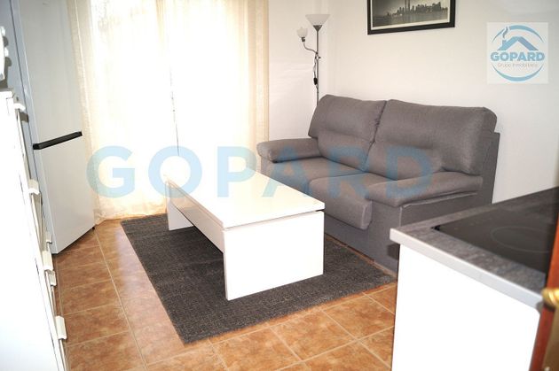 Foto 1 de Piso en alquiler en Villanueva de la Cañada de 1 habitación con terraza y muebles