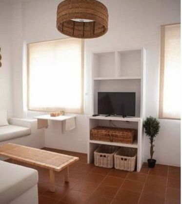 Foto 2 de Piso en alquiler en Santa Catalina de 2 habitaciones con jardín y muebles