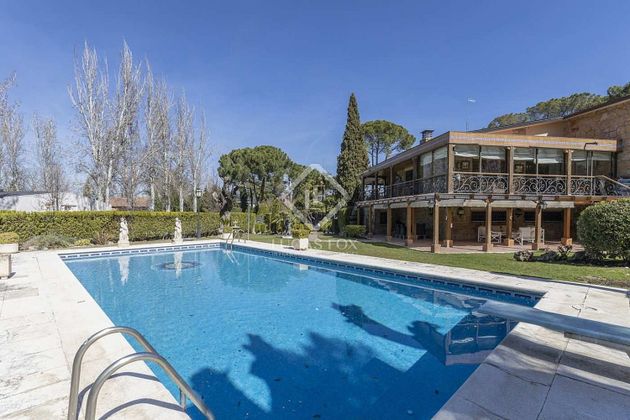 Foto 2 de Casa en venda a Somosaguas de 6 habitacions amb terrassa i piscina