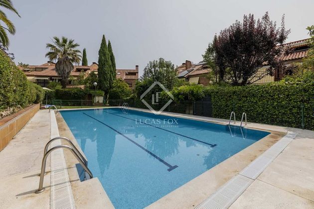 Foto 1 de Casa adossada en venda a Zona Carretera del Plantío de 5 habitacions amb terrassa i piscina