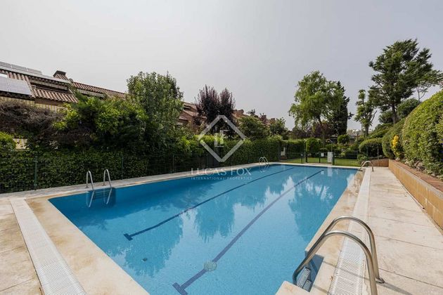 Foto 2 de Casa adossada en venda a Zona Carretera del Plantío de 5 habitacions amb terrassa i piscina