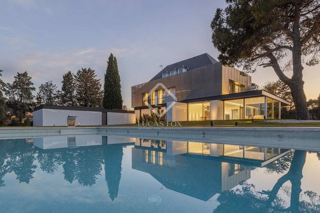 Foto 1 de Xalet en venda a La Finca de 7 habitacions amb terrassa i piscina