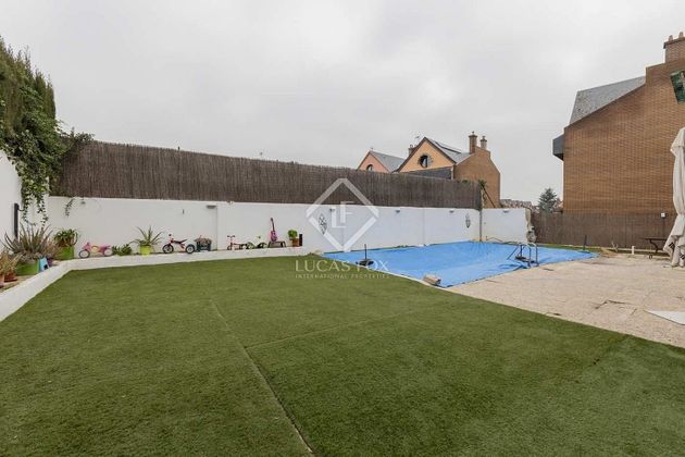 Foto 2 de Casa en venda a Zona Avenida Europa de 6 habitacions amb terrassa i piscina