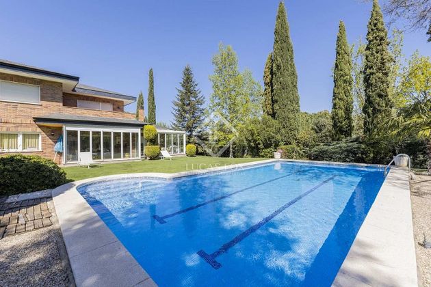 Foto 2 de Casa en venda a Las Lomas de 5 habitacions amb terrassa i piscina