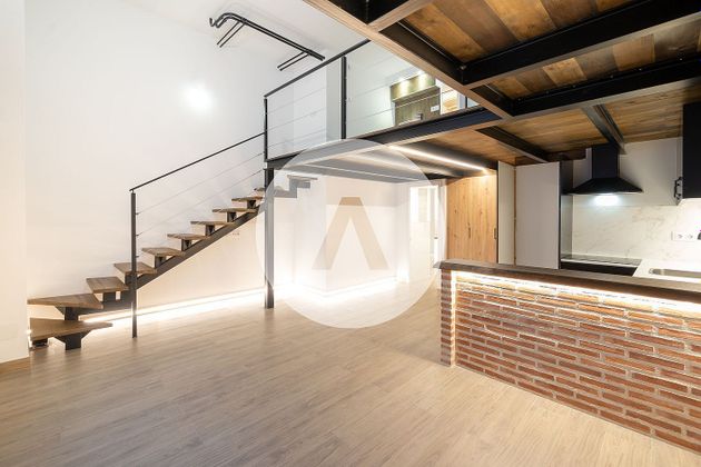 Foto 2 de Dúplex en venda a Embajadores - Lavapiés de 2 habitacions amb terrassa i aire acondicionat