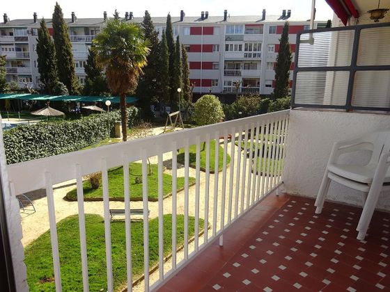 Foto 1 de Pis en venda a Zona Colegios de 2 habitacions amb terrassa i piscina