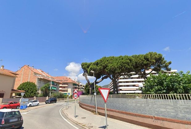 Foto 2 de Pis en venda a Vilassar de Mar de 3 habitacions amb jardí