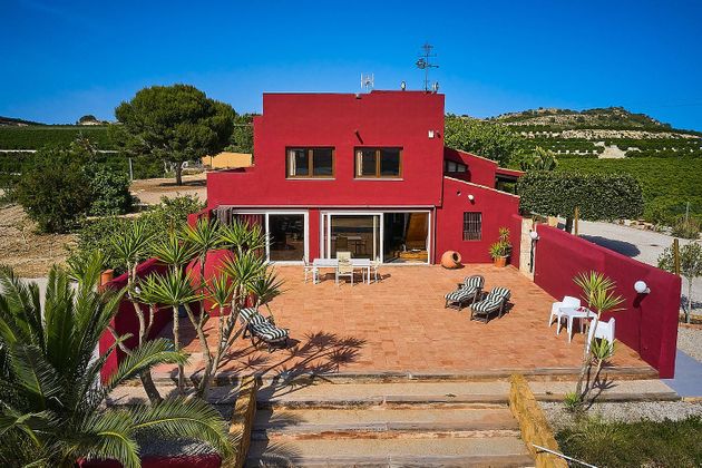 Foto 1 de Casa rural en venda a Jacarilla de 4 habitacions amb terrassa i piscina
