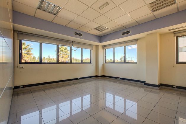 Foto 1 de Alquiler de oficina en calle Del Alcalde Angel Arroyo de 211 m²