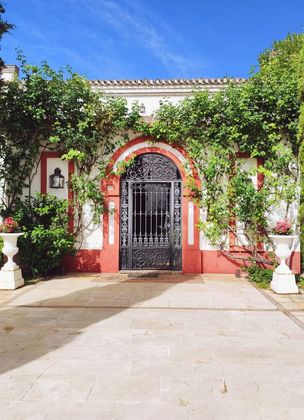 Foto 1 de Xalet en venda a Chinchón de 10 habitacions amb terrassa i piscina