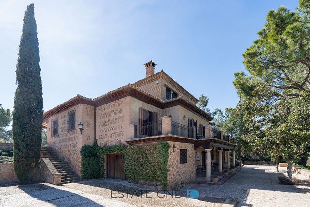 Foto 1 de Casa rural en venda a Los Cigarrales-La Bastida de 7 habitacions amb piscina i garatge