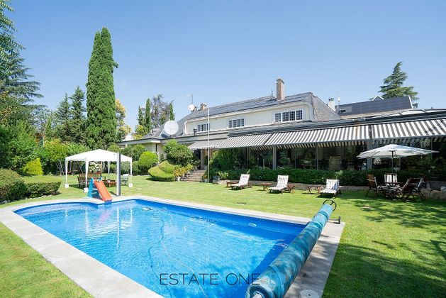 Foto 1 de Venta de chalet en Piovera - Conde Orgaz de 7 habitaciones con terraza y piscina