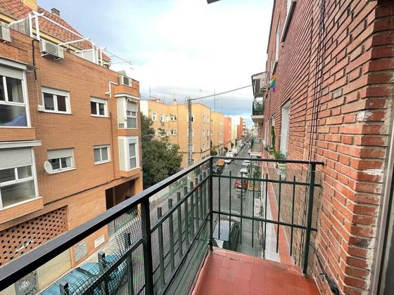 Foto 2 de Pis en venda a Puerta del Ángel de 3 habitacions amb terrassa i balcó