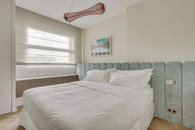 Foto 2 de Piso en venta en Trafalgar de 3 habitaciones con aire acondicionado y ascensor