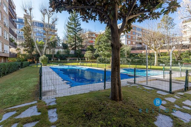 Foto 1 de Piso en venta en Ciudad Universitaria de 4 habitaciones con terraza y piscina