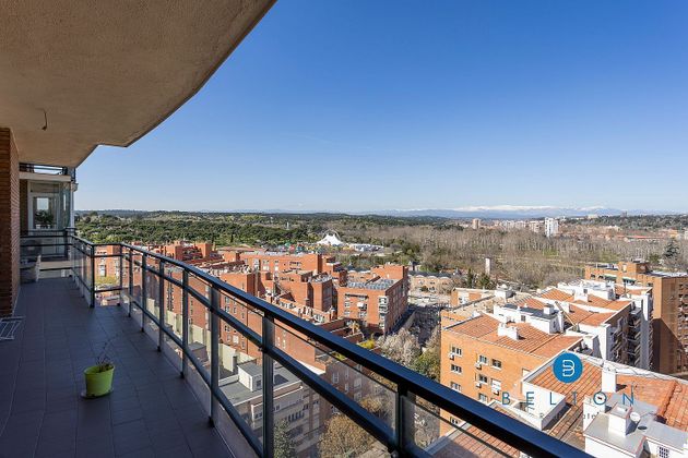 Foto 2 de Venta de piso en Puerta del Ángel de 4 habitaciones con terraza y garaje