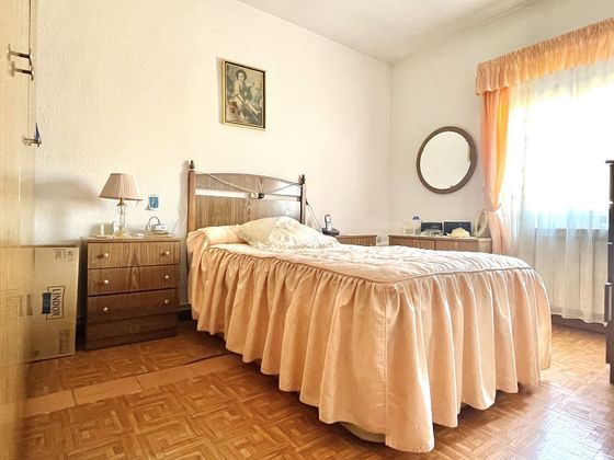 Foto 2 de Piso en alquiler en Tres Olivos - Valverde de 3 habitaciones con terraza y calefacción
