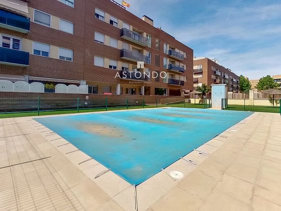 Foto 2 de Pis en venda a Yebes - Valdeluz de 3 habitacions amb terrassa i piscina