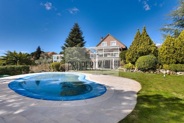 Foto 1 de Xalet en venda a Los Peñascales de 4 habitacions amb terrassa i piscina