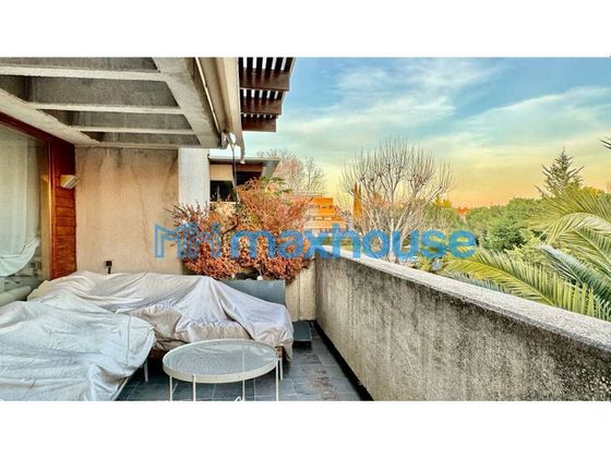 Foto 1 de Pis en lloguer a El Encinar de los Reyes de 4 habitacions amb terrassa i piscina