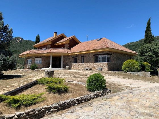 Foto 1 de Casa en venda a Hoyo de Manzanares de 5 habitacions amb terrassa i garatge