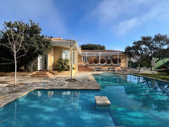 Foto 2 de Casa en venda a Hoyo de Manzanares de 6 habitacions amb piscina i jardí
