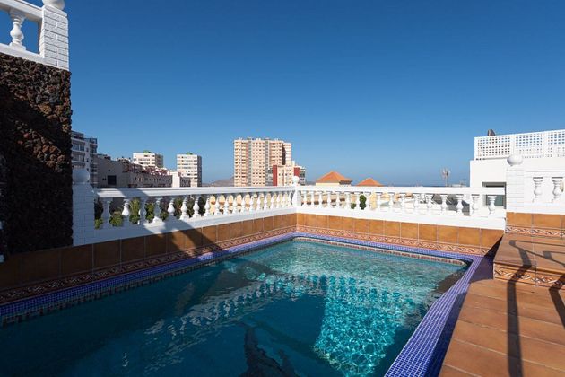 Foto 2 de Xalet en venda a Escaleritas de 5 habitacions amb terrassa i piscina