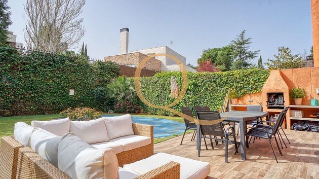 Foto 1 de Casa en venda a Piovera - Conde Orgaz de 6 habitacions amb terrassa i piscina