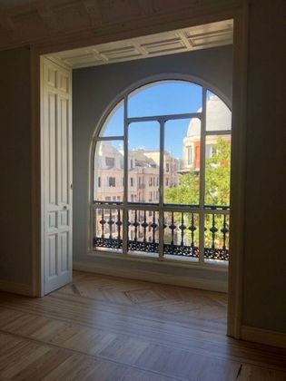 Foto 2 de Alquiler de piso en calle De Velázquez de 5 habitaciones con balcón y aire acondicionado
