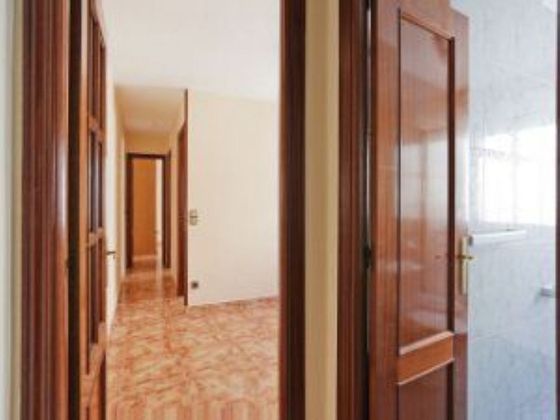 Foto 1 de Piso en venta en Numancia de 3 habitaciones con ascensor