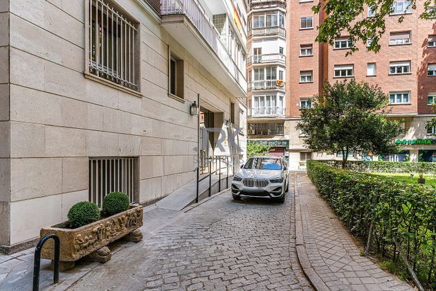 Foto 1 de Pis en venda a Bernabéu - Hispanoamérica de 5 habitacions amb terrassa i jardí