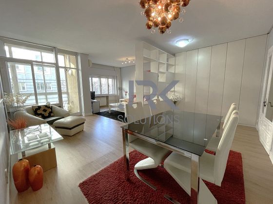 Foto 1 de Piso en alquiler en Cuatro Caminos de 1 habitación con terraza y muebles
