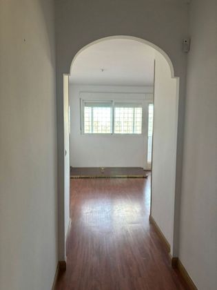Foto 2 de Piso en venta en Portazgo de 2 habitaciones con terraza y ascensor