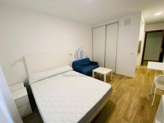 Foto 1 de Alquiler de estudio en Almagro con muebles y aire acondicionado