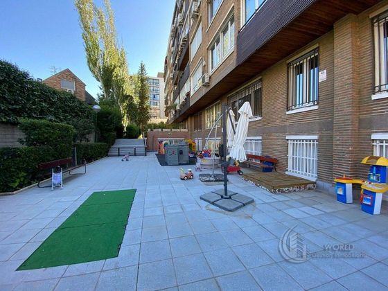 Foto 1 de Pis en venda a Ciudad Universitaria de 3 habitacions amb terrassa i piscina