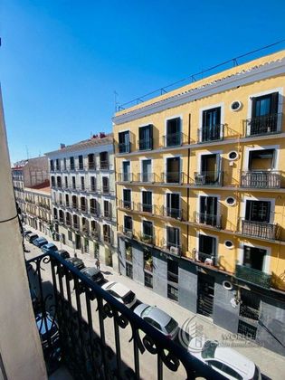 Foto 2 de Venta de piso en Argüelles de 2 habitaciones con balcón y aire acondicionado
