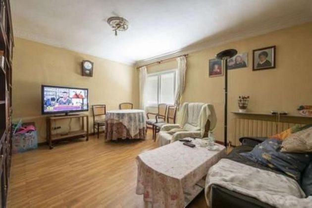 Foto 1 de Pis en venda a Tres Olivos - Valverde de 3 habitacions amb calefacció