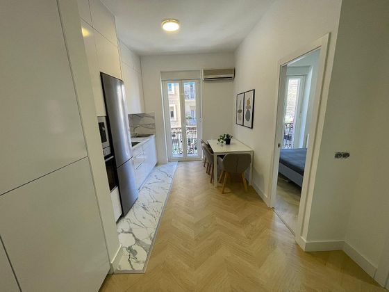 Foto 2 de Pis en lloguer a Prosperidad de 2 habitacions amb garatge i mobles