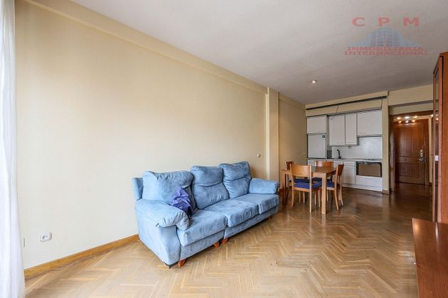 Foto 2 de Alquiler de piso en Prosperidad de 1 habitación con muebles y aire acondicionado