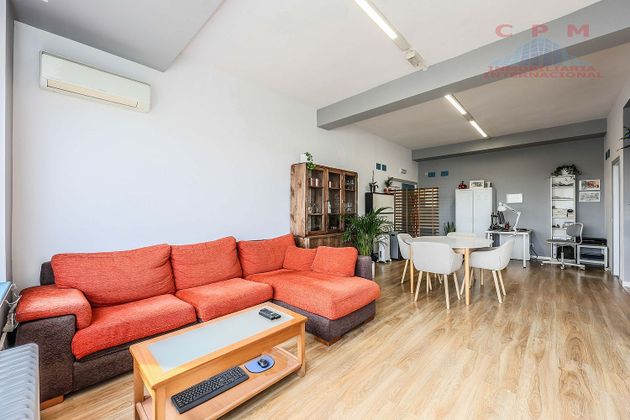 Foto 2 de Alquiler de piso en Simancas de 1 habitación con garaje y muebles