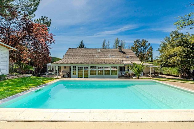 Foto 1 de Xalet en venda a Monteclaro de 6 habitacions amb terrassa i piscina
