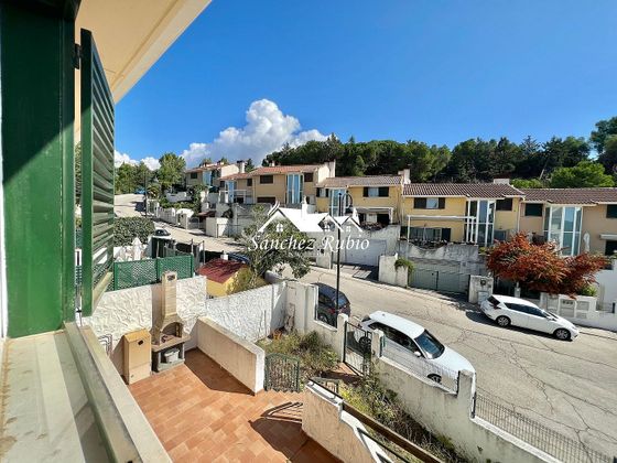 Foto 2 de Venta de casa en calle María Telo de 5 habitaciones con terraza y piscina