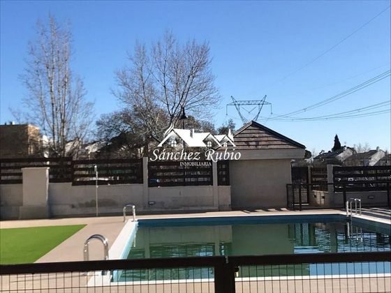 Foto 2 de Ático en alquiler en La Navata de 4 habitaciones con terraza y piscina