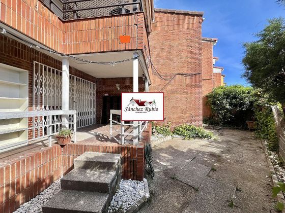 Foto 2 de Pis en venda a Hoyo de Manzanares de 4 habitacions amb terrassa i piscina