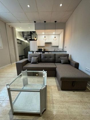 Foto 2 de Piso en alquiler en Valdezarza de 1 habitación con muebles y aire acondicionado