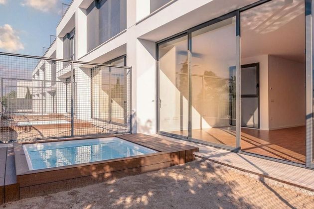 Foto 1 de Xalet en venda a Nuevo Aranjuez de 5 habitacions amb terrassa i piscina