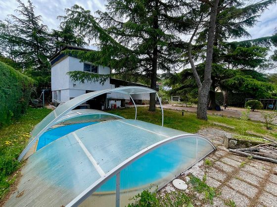Foto 2 de Xalet en venda a calle Uruguay de 4 habitacions amb terrassa i piscina